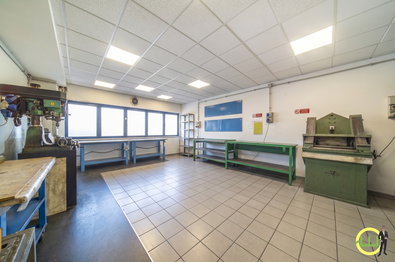 Media numero 15 di CAPANNONE + UFFICI (TRICESIMO)