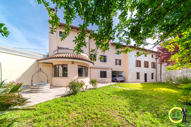 Media numero 1 di AMPIA E LUMINOSA CASA CON GIARDINO A BERTIOLO