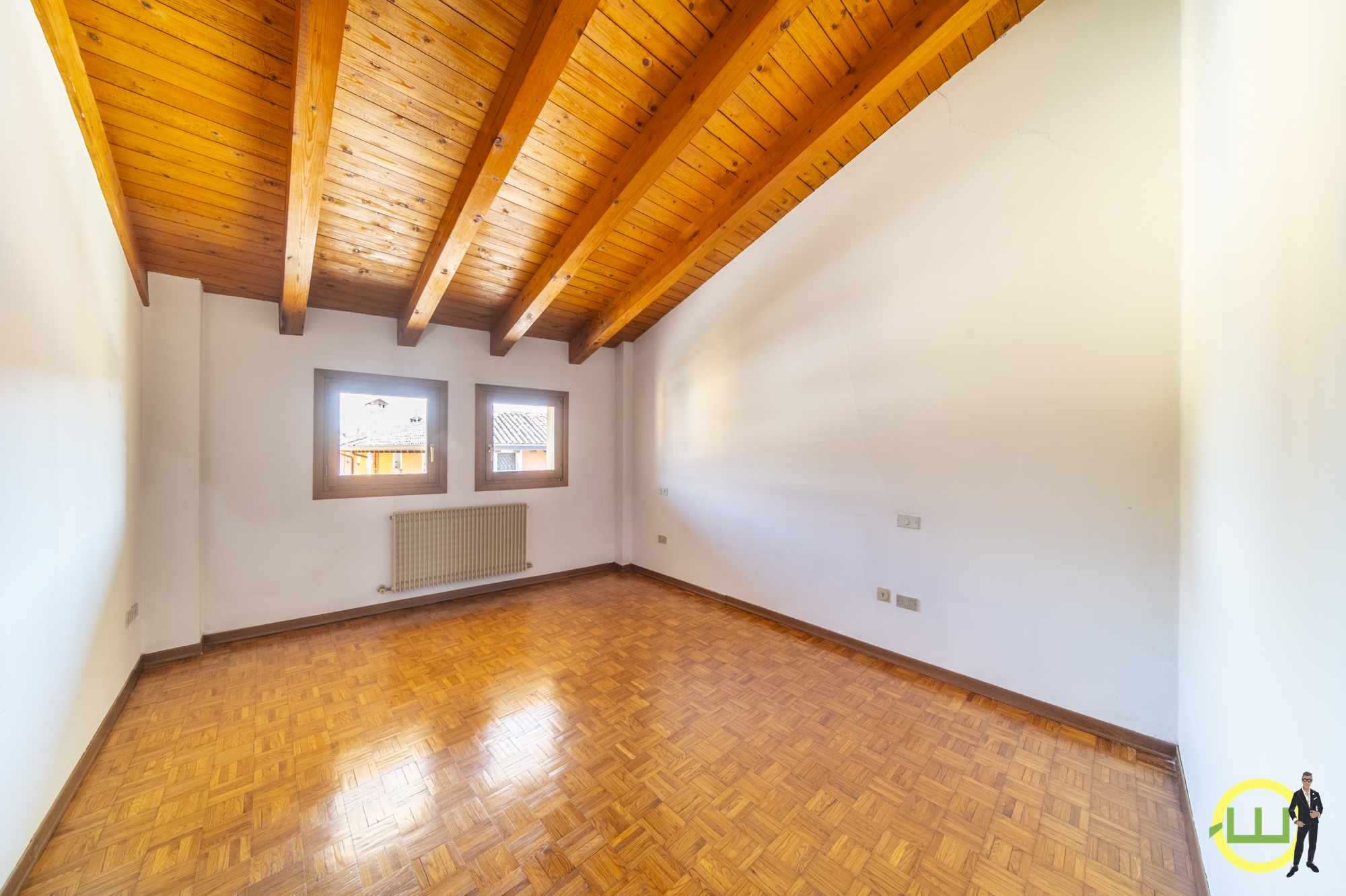 Media numero 18 di LUMINOSO ED AMPIO TRICAMERE IN PIENO CENTRO A RIVIGNANO