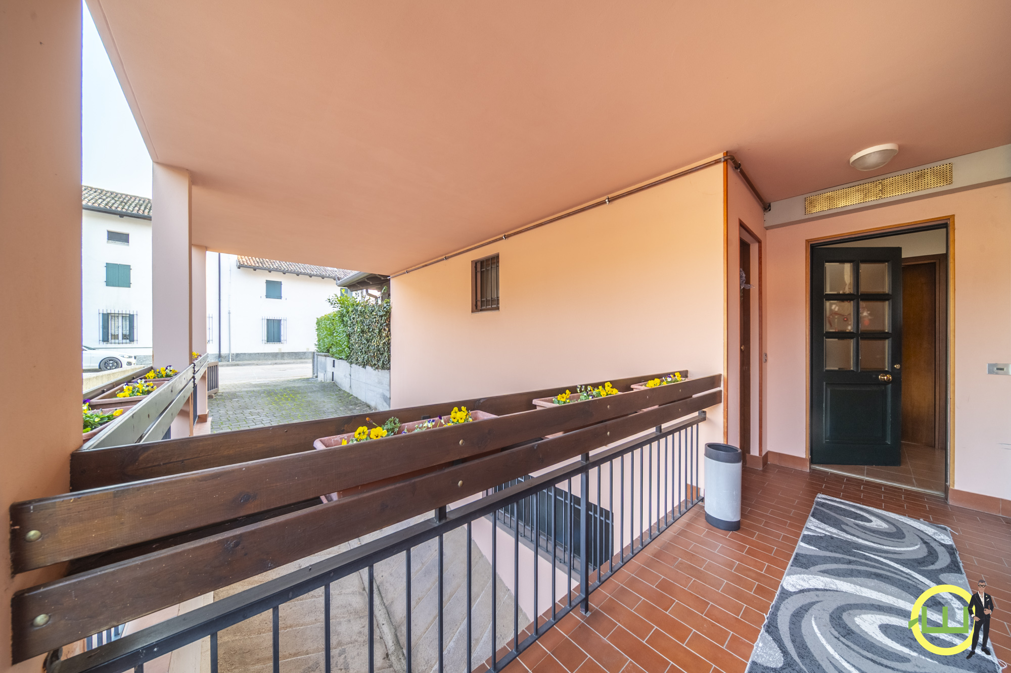 Media numero 26 di MERAVIGLIOSA VILLA ACCOSTATA CON GIARDINO ESCLUSIVO A LOVARIA PRADAMANO