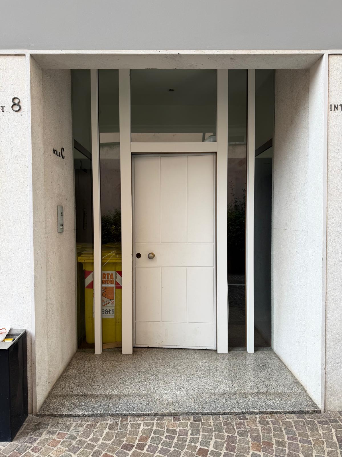 Media numero 10 di UFFICIO CORTE ROMA 43 (UD)