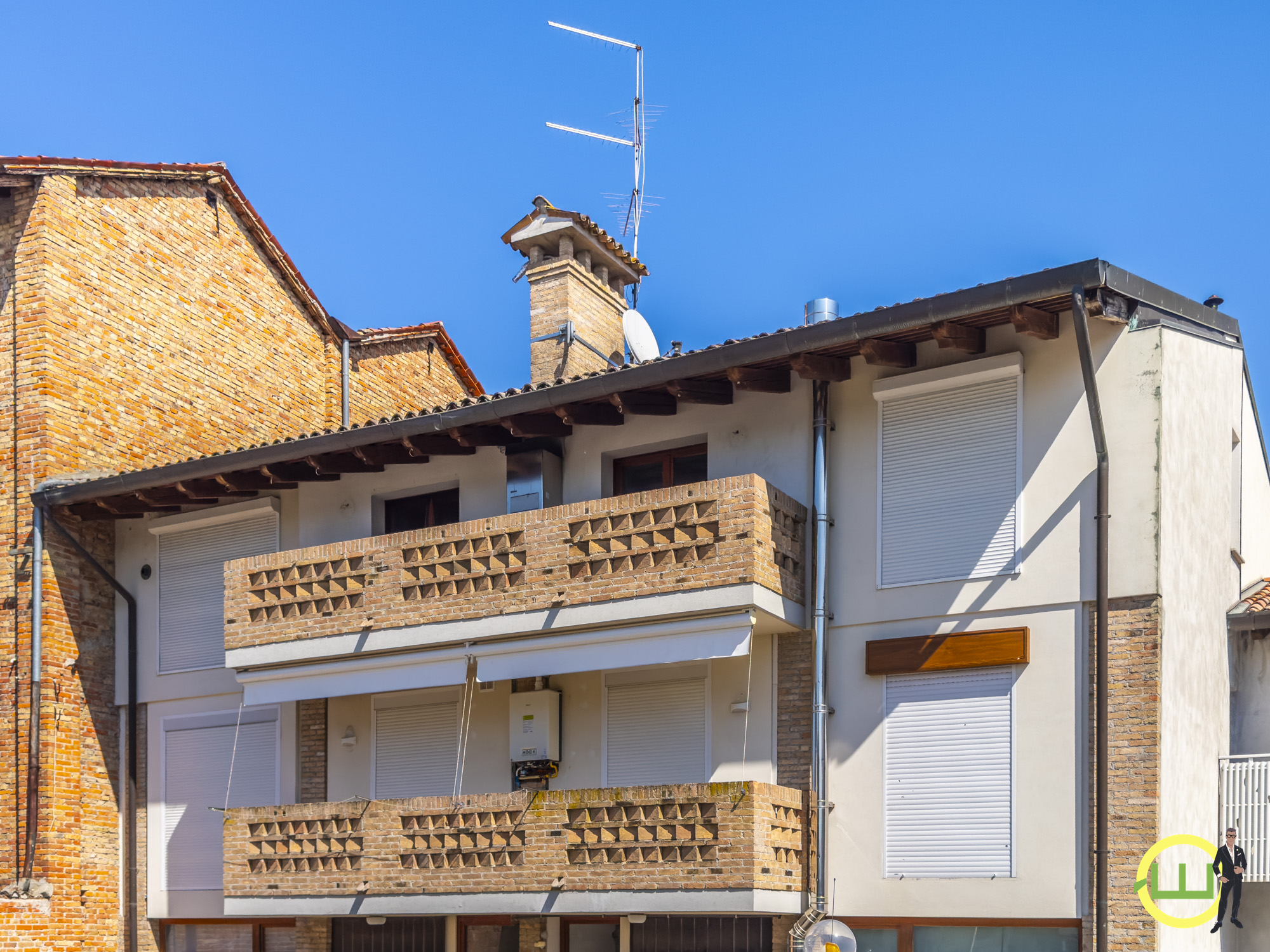 Media numero 31 di LUMINOSO ED AMPIO TRICAMERE IN PIENO CENTRO A RIVIGNANO