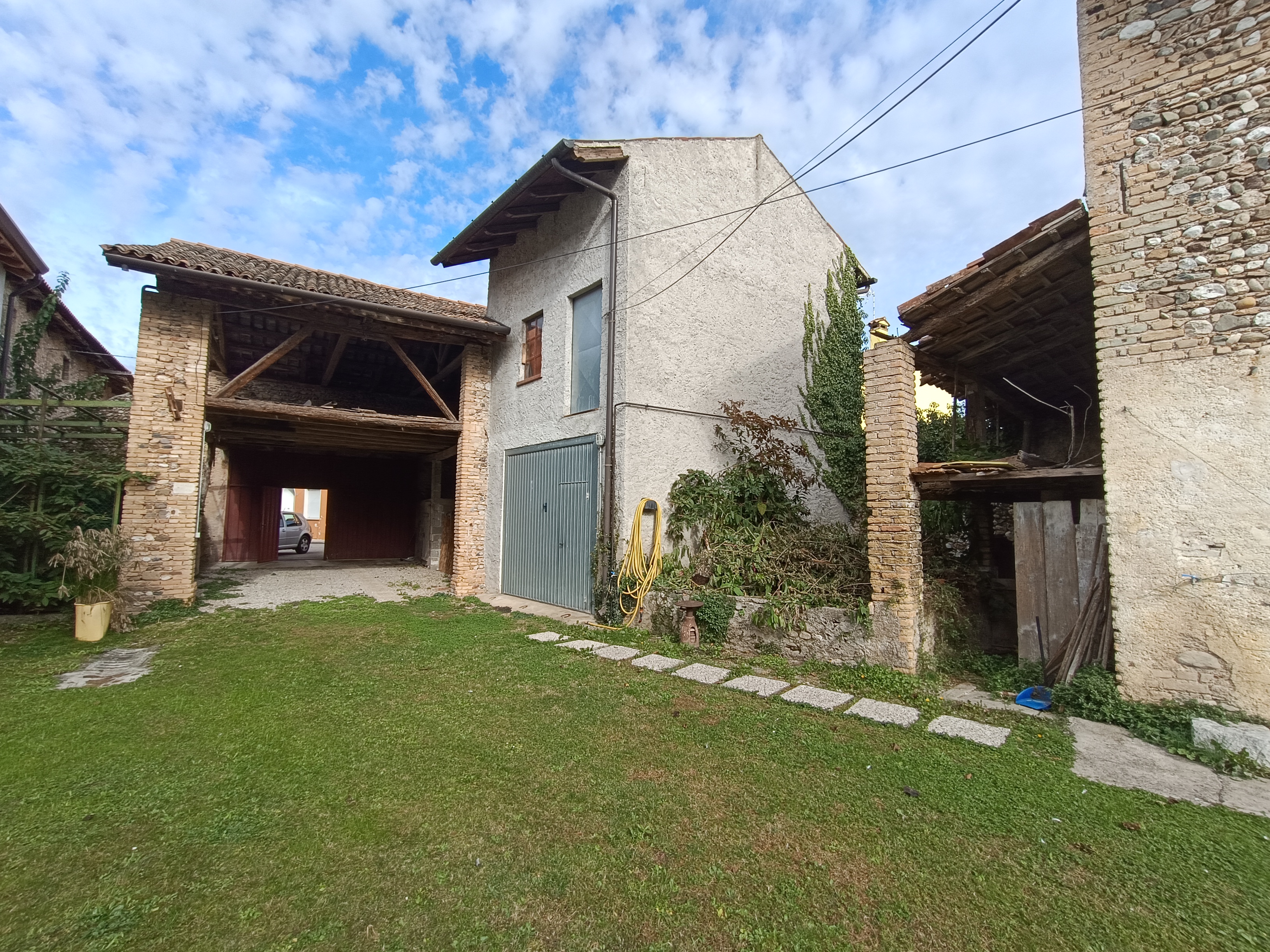 Media numero 37 di CARATTERISTICO TERRATETTO CON AREA VERDE A BEANO