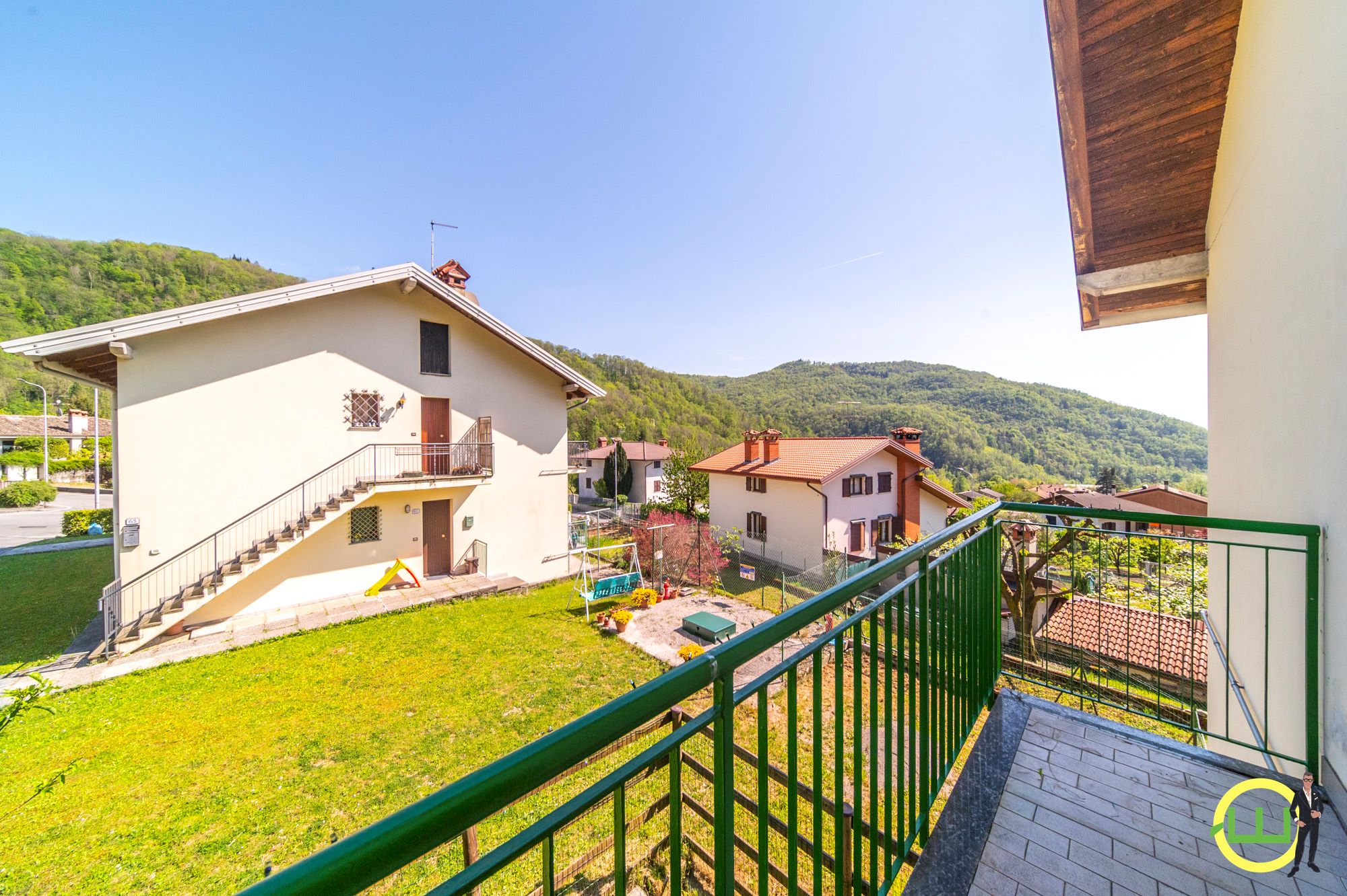 Media numero 7 di VILLETTA DI TESTA CON TAVERNA E AMPI SPAZI A MONTENARS 