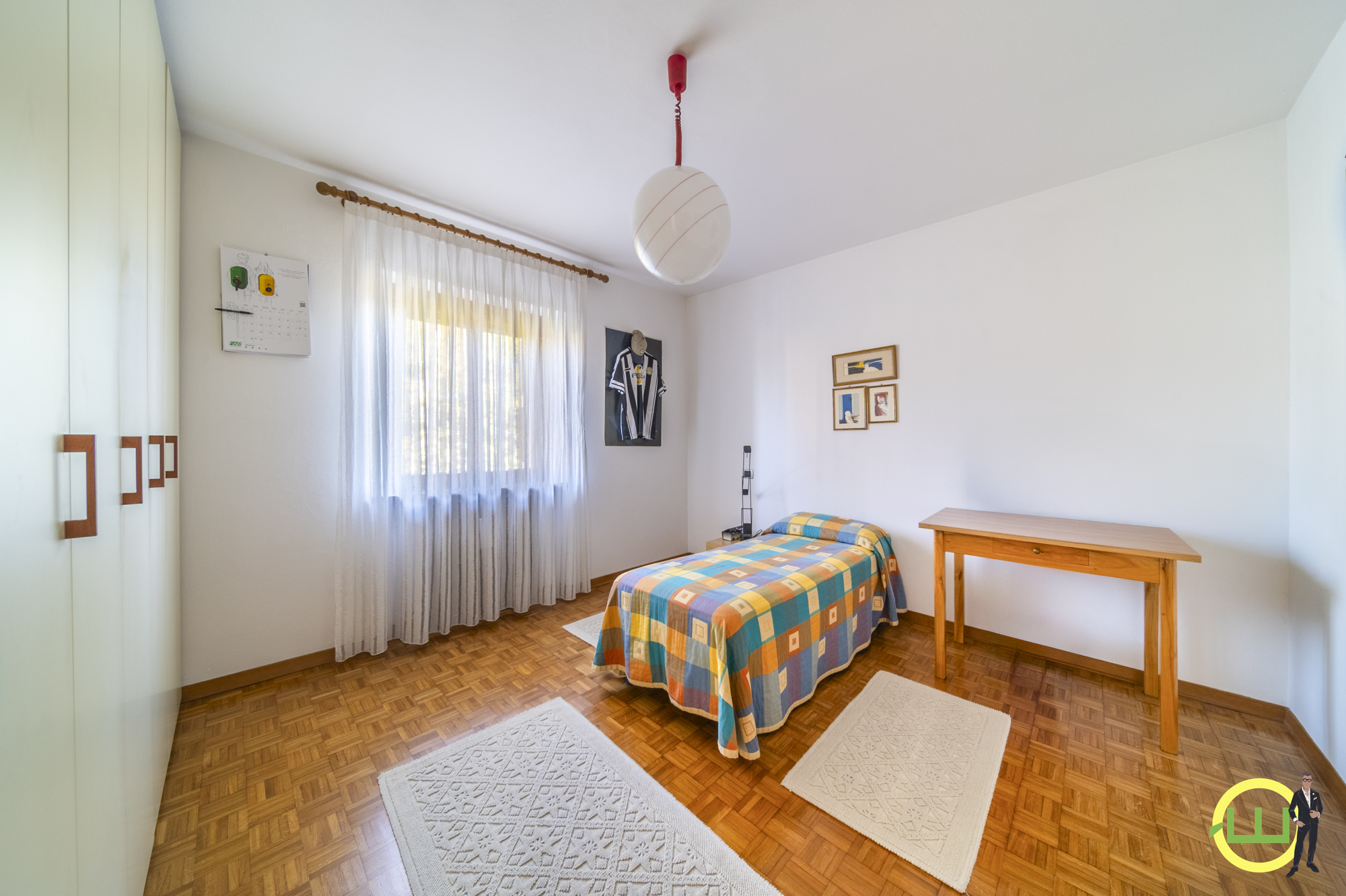 Media numero 39 di VILLA COMPOSTA DA DUE APPARTAMENTI E DUE GARAGE CON GIARDINO