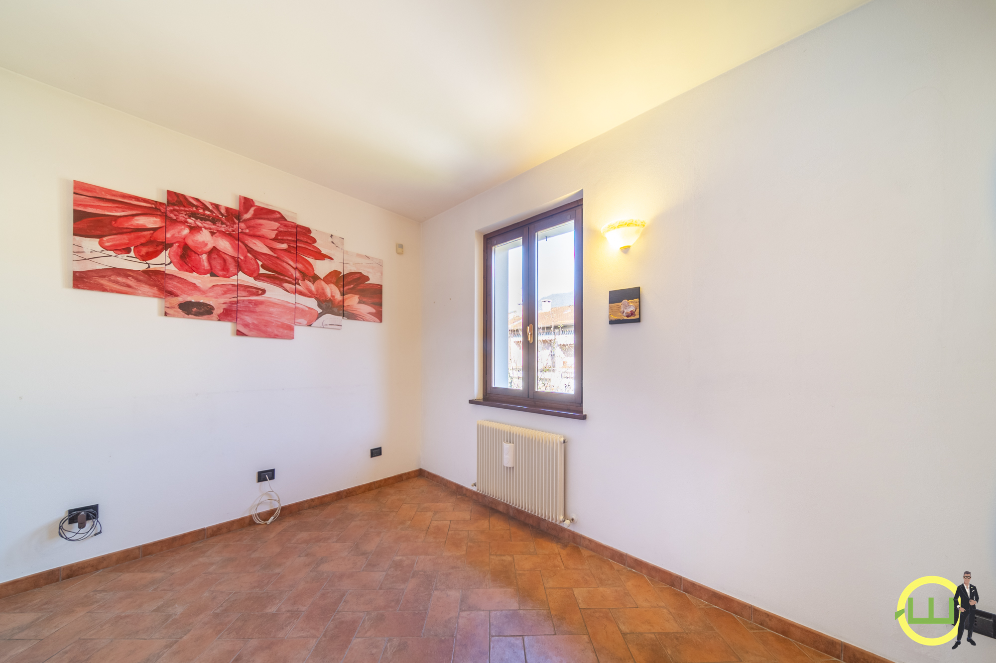 Media numero 9 di VILLA A SCHIERA DI TESTA CON GIARDINO!