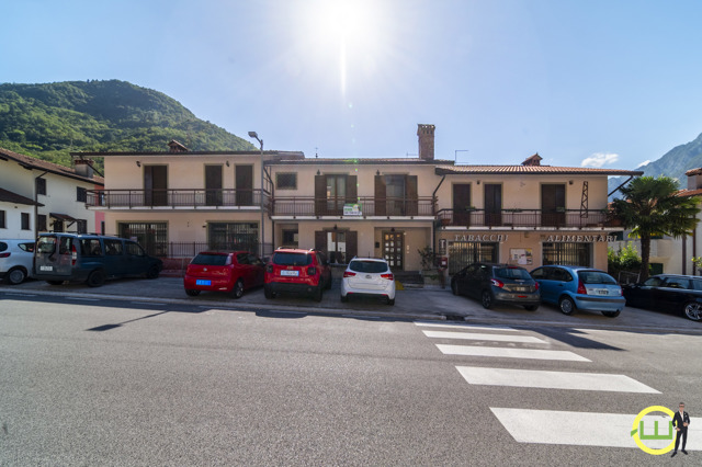 Media numero 2 di INTERA BIFAMILIARE CON BOX E CANTINE - BORDANO