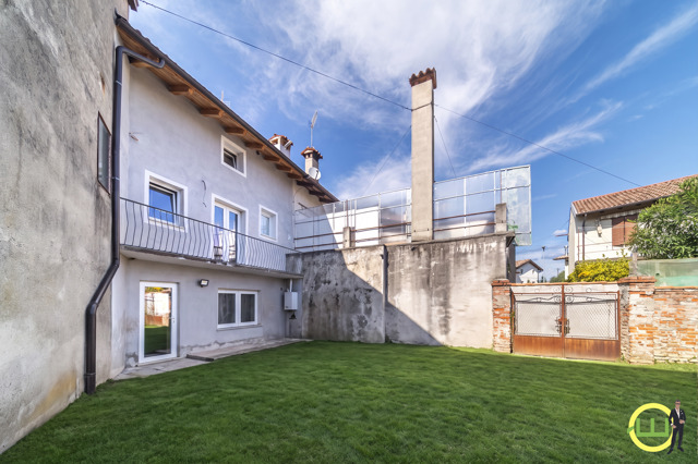 Media numero 22 di VILLETTA A SCHIERA BICAMERE CON GIARDINO PRIVATO IN CENTRO A SAN LORENZO ISONTINO
