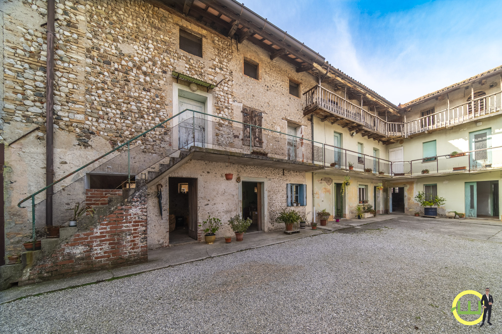 Media numero 22 di TERRATETTO TRICAMERE CON AMPIA CORTE ESCLUSIVA A SEDEGLIANO