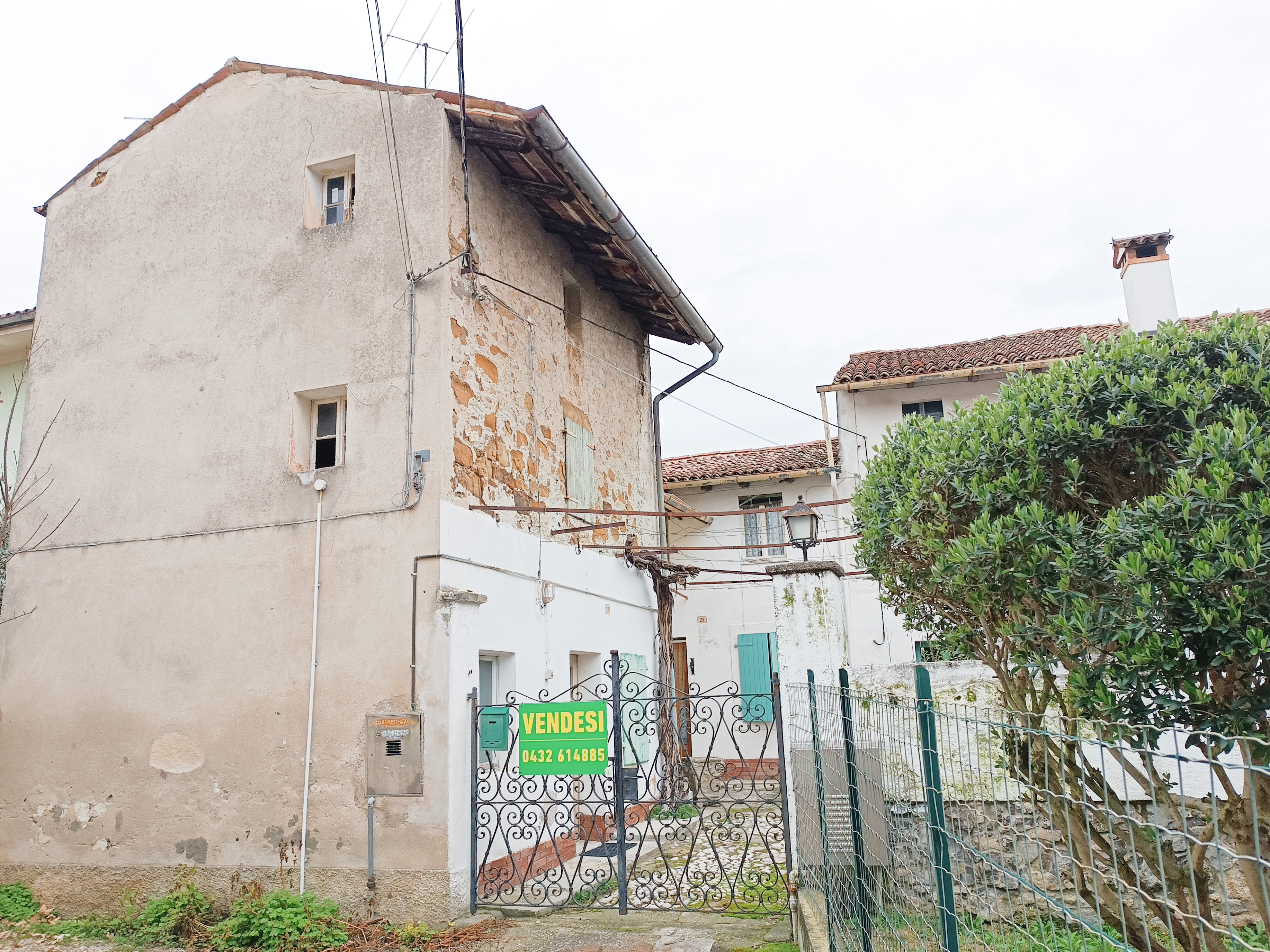 Media numero 25 di DUE CASE DA RESTAURARE IN BORGO ESCLUSIVO A CORMONS