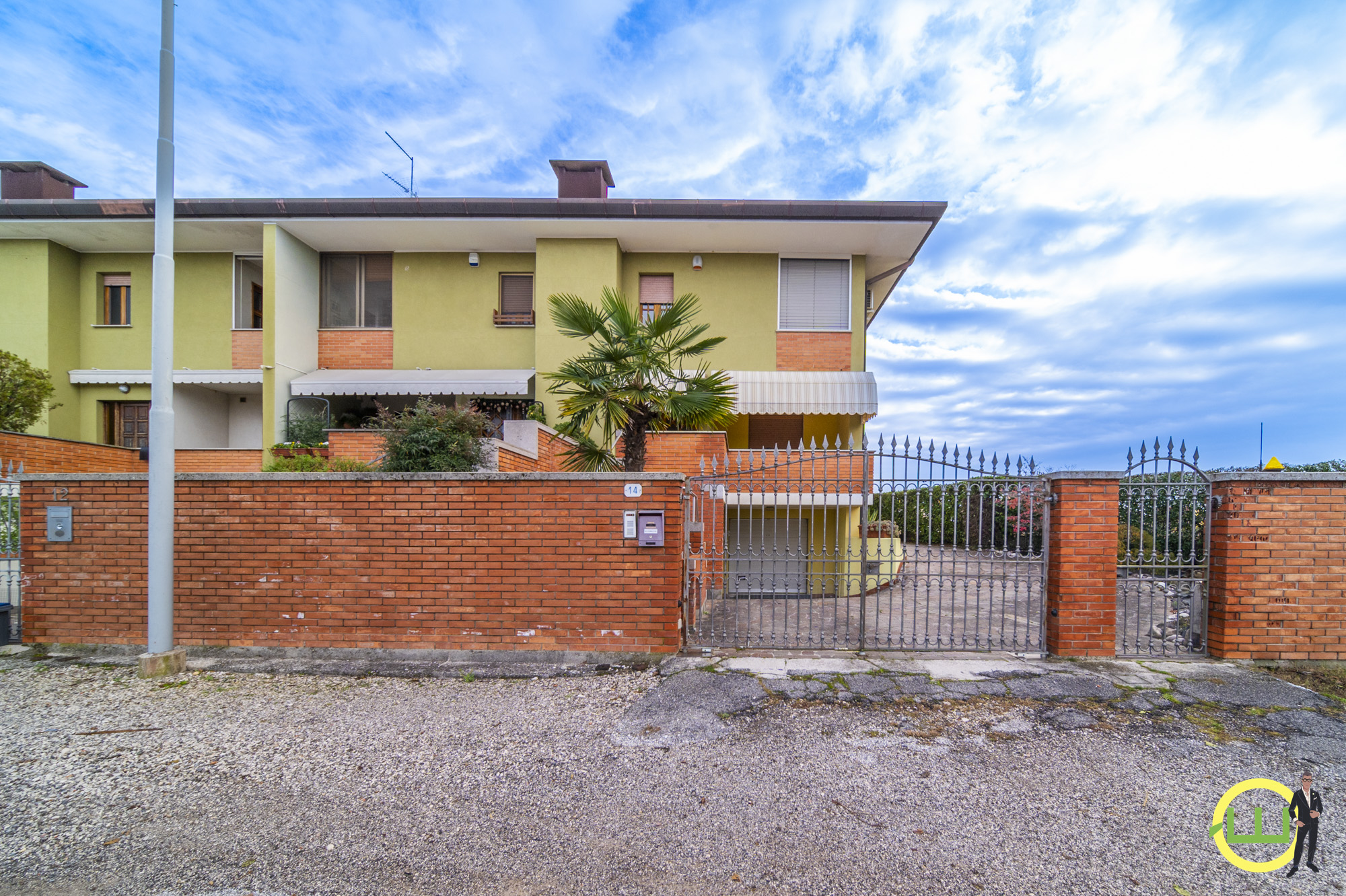 Media numero 51 di VILLASCHIERA DI TESTA IN PERFETTE CONDIZIONI (UD)