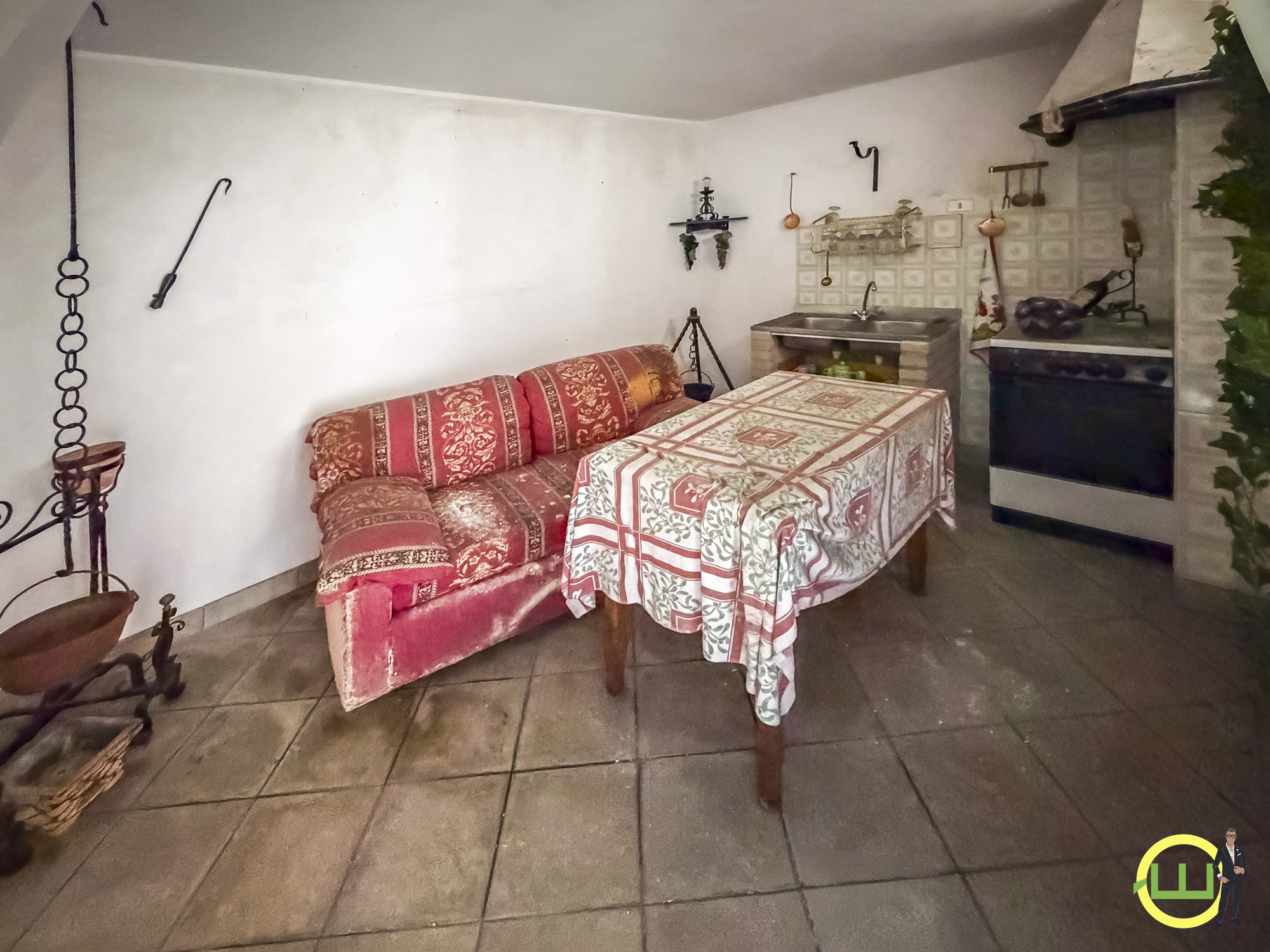 Media numero 39 di SPAZIOSA CASA INDIPENDENTE CON DOPPIO GARAGE E GIARDINO