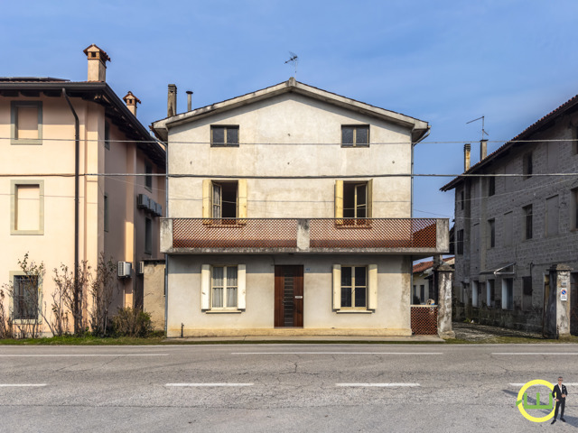 Media numero 33 di  TIPICA CASA INDIPENDENTE ANNI 60 A BERTIOLO