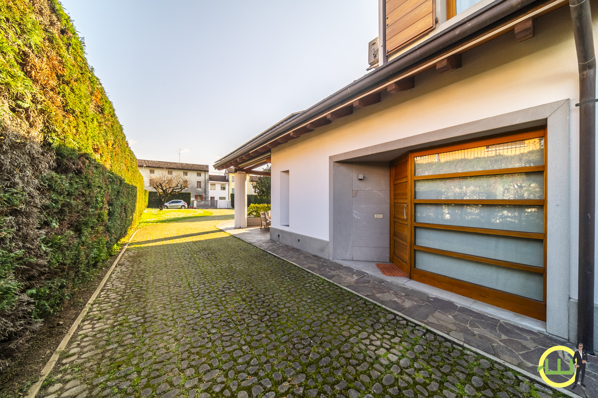 Media numero 42 di VILLA BACIATA DAL SOLE ( 2 KM DA UDINE) 