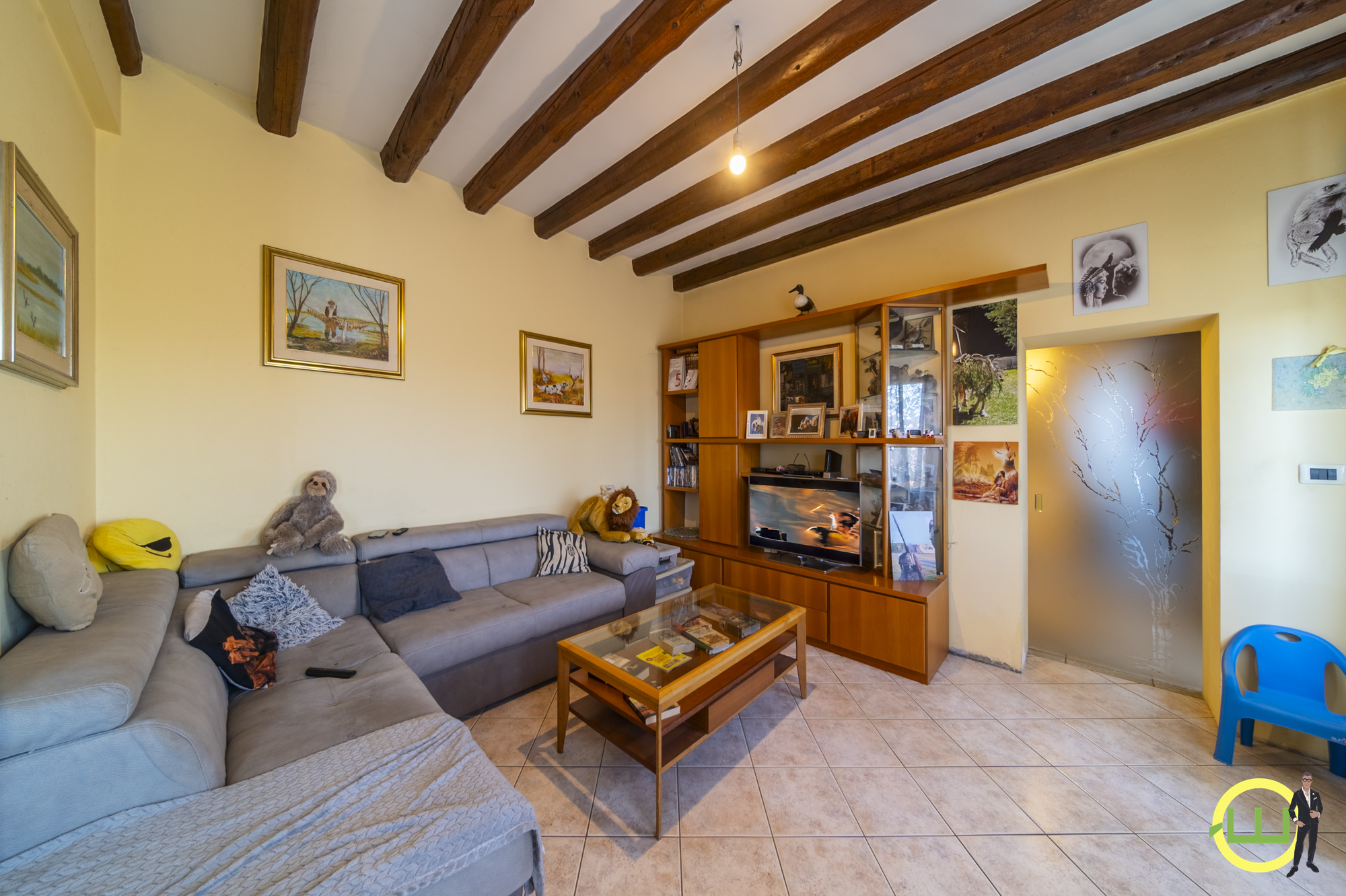 Media numero 3 di AMPIA CASA INDIPENDENTE CON TAVERNA, GARAGE E GIARDINO