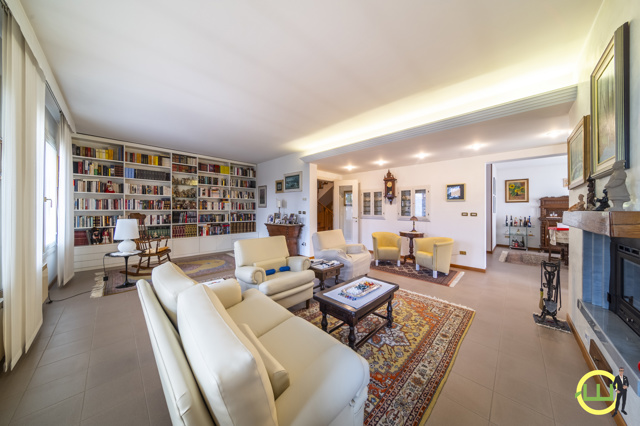 Media numero 6 di GEMONA DEL FRIULI PRESTIGIOSA VILLA DI 390 MQ!