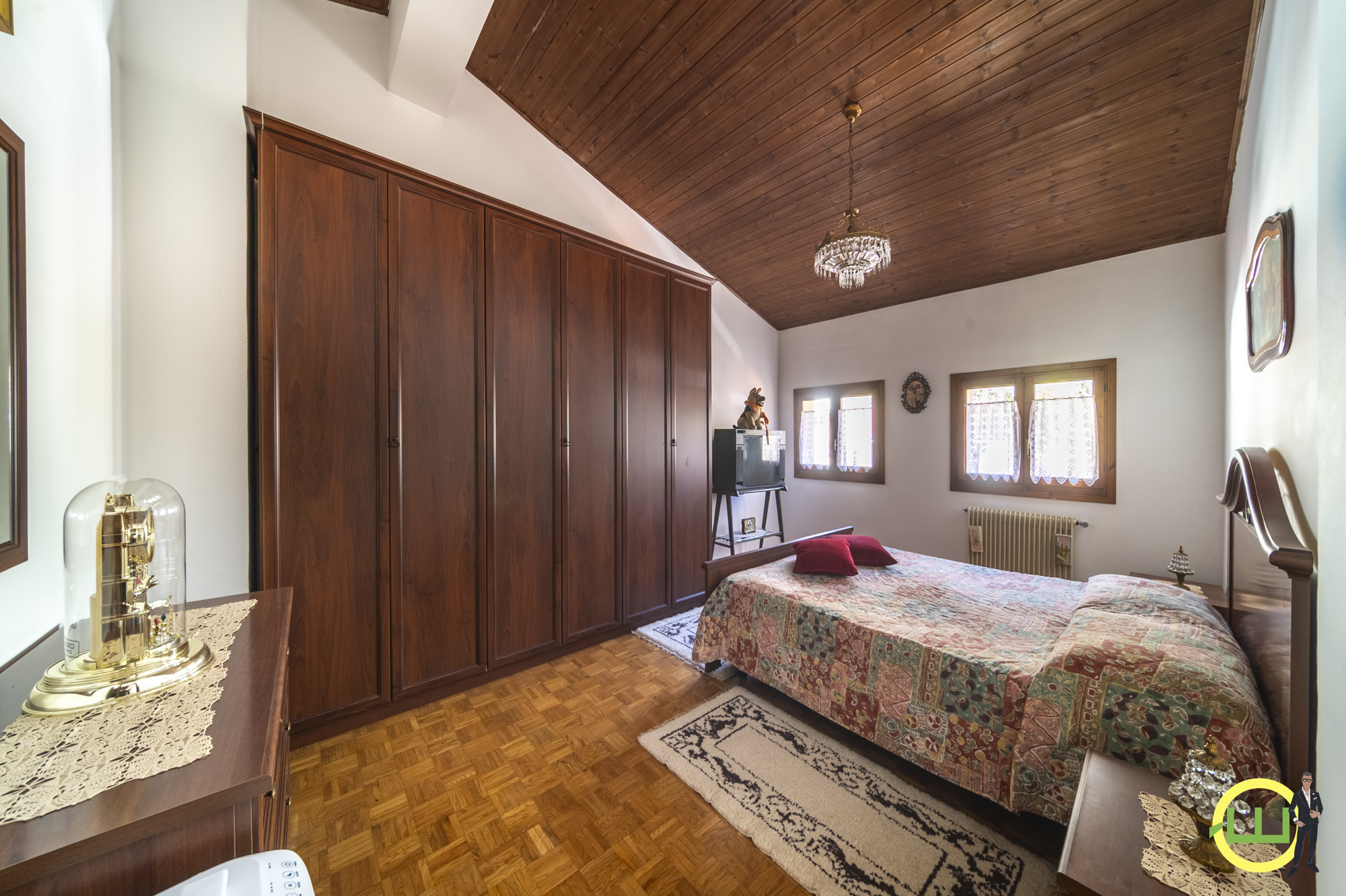 Media numero 13 di CASA IN LINEA COMPLETAMENTE ARREDATA AD AVASINIS