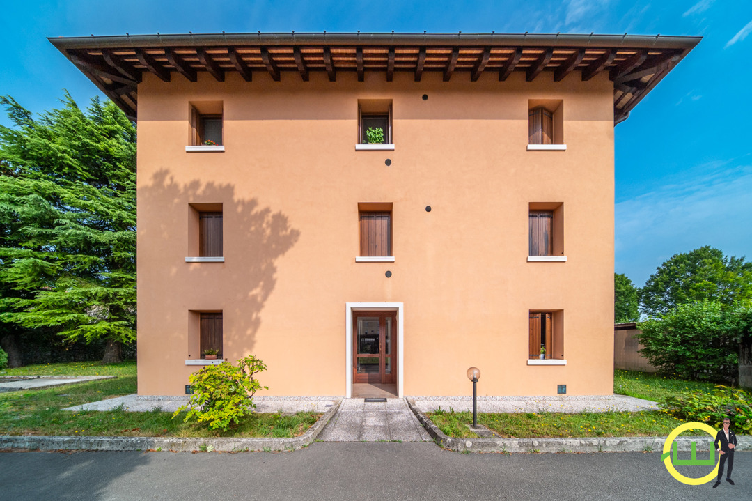 Immagine di APPARTAMENTO BICAMERE IN GRADEVOLE BORGO IN CENTRO AD AIELLO