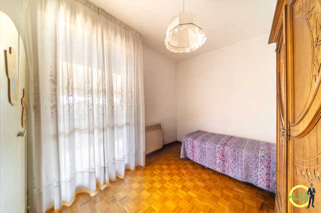 Media numero 16 di APPARTAMENTO CON 3 CAMERE DA LETTO E ORTO IN CENTRO A CORMONS