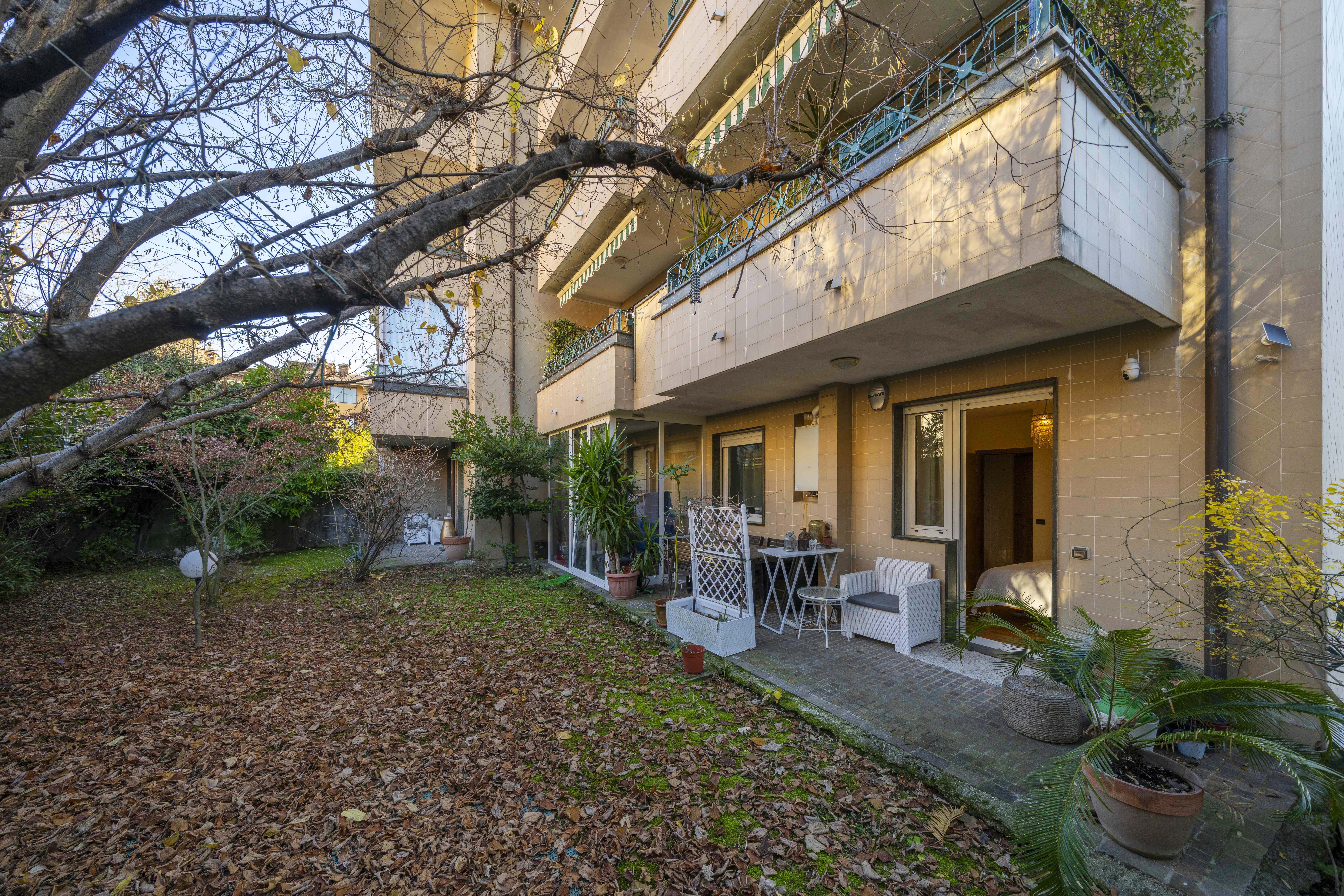 Media numero 16 di Parco Moretti Bicamere con Giardino e Garage