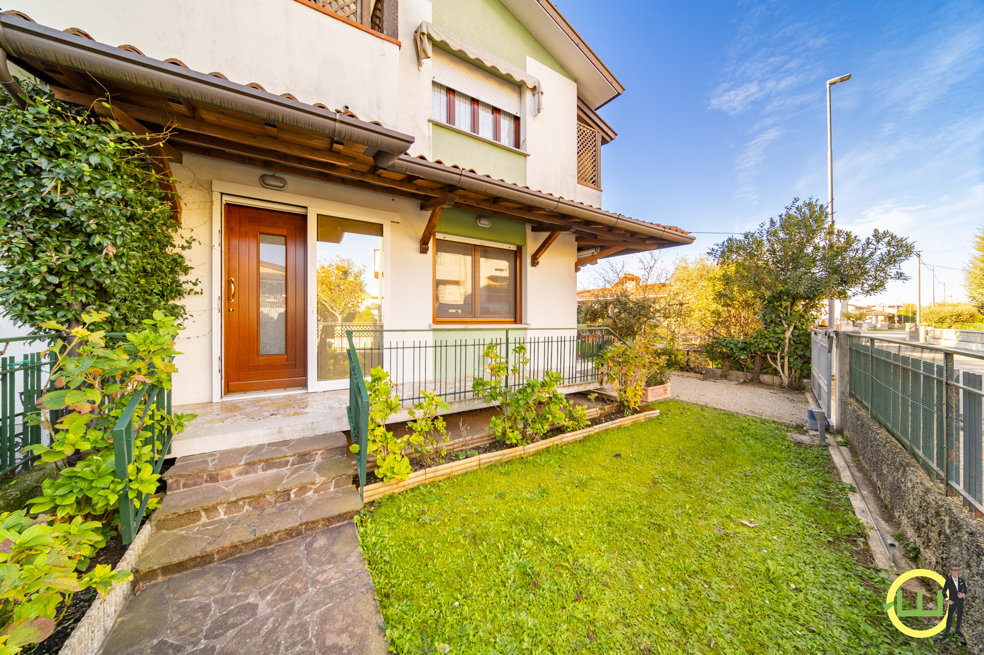 Immagine di APPARTAMENTO IN BIFAMILIARE CON GIARDINO ESCLUSIVO A CODROIPO