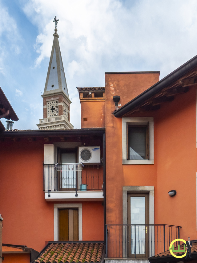 Media numero 27 di MODERNO APPARTAMENTO BICAMERE PIù STUDIO IN PIENO CENTRO A GONARS