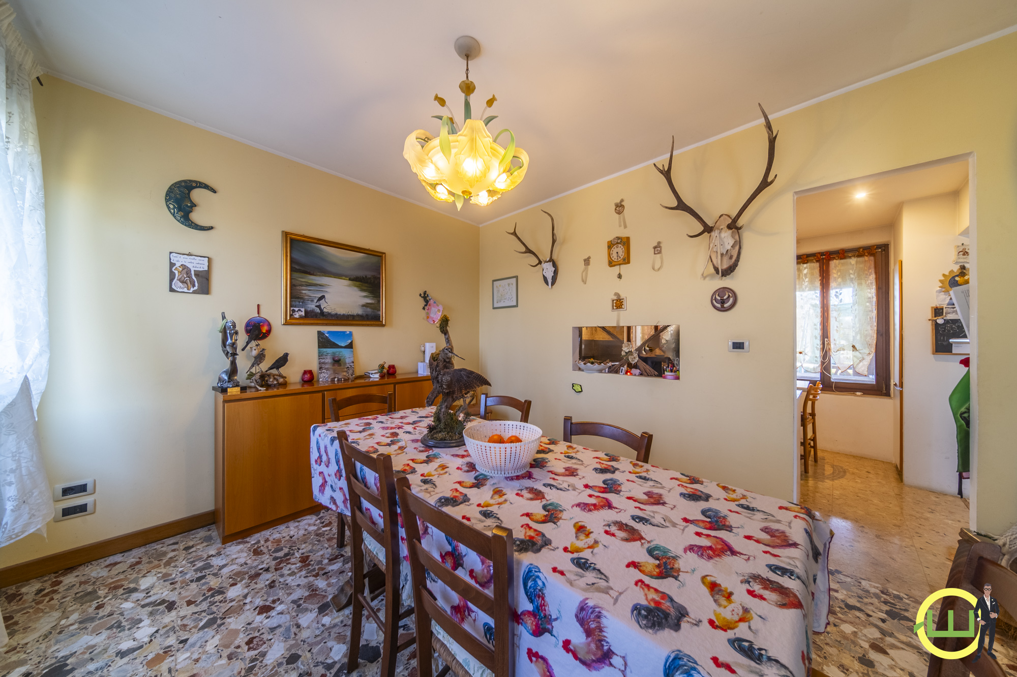 Media numero 6 di AMPIA CASA INDIPENDENTE CON TAVERNA, GARAGE E GIARDINO