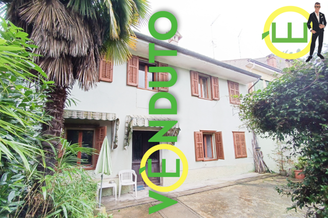 Media numero 1 di VENDUTA LA CASA DI TESTA CON VERDE ESCLUSIVO IN CENTRO A CORMONS