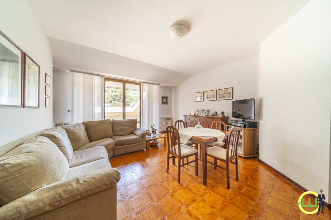 Immagine di APPARTAMENTO CON 3 CAMERE DA LETTO E ORTO IN CENTRO A CORMONS