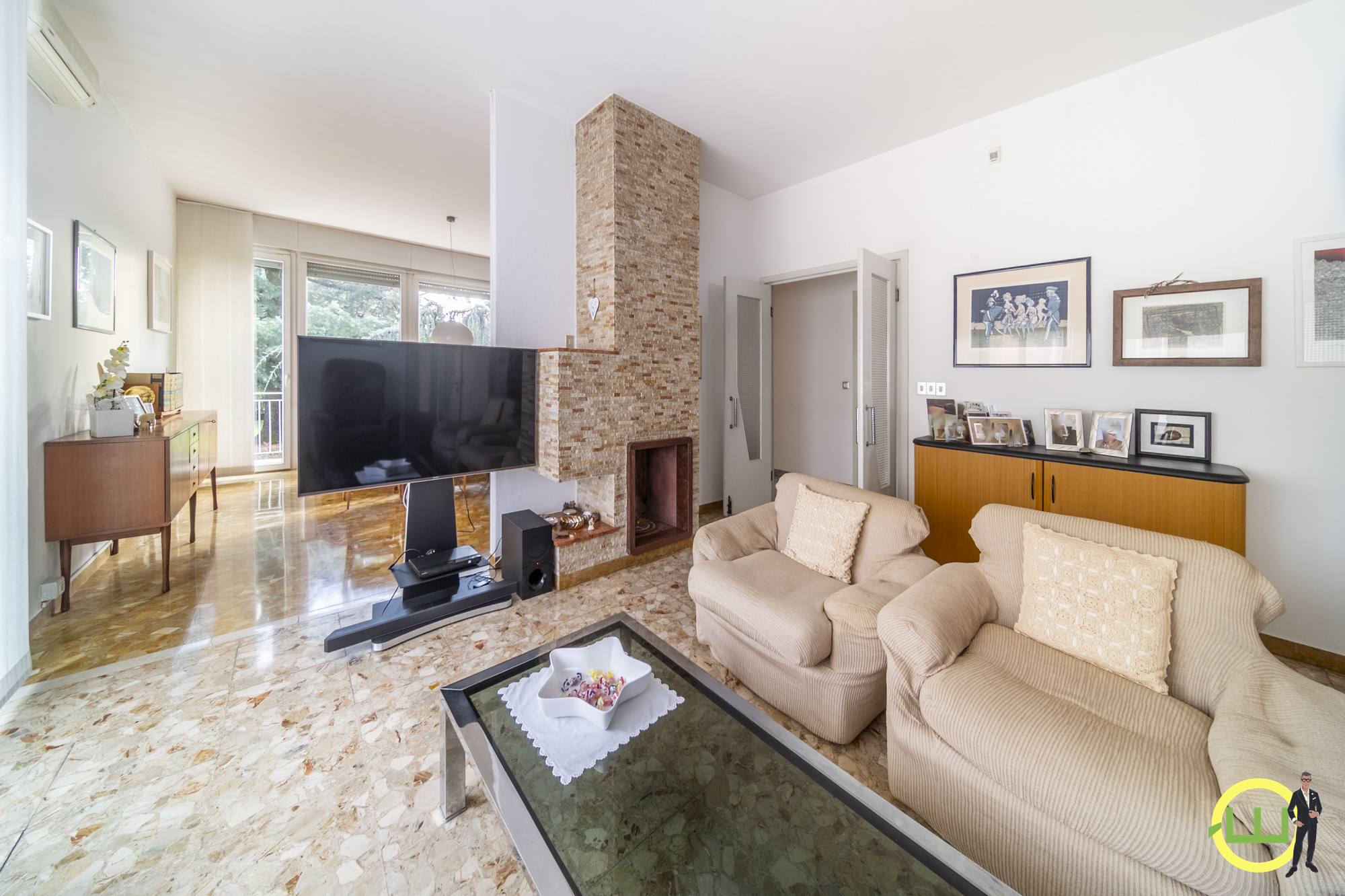 Immagine di VILLA DALLA MODERNA ARCHITETTURA (CARPACCO)