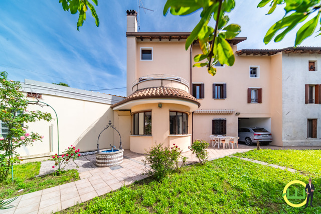 Media numero 37 di AMPIA E LUMINOSA CASA CON GIARDINO A BERTIOLO