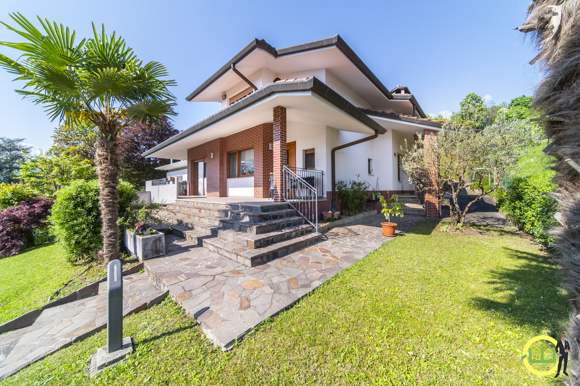Immagine di BUJA SPLENDIDA VILLA IN POSIZIONE PANORAMICISSIMA!