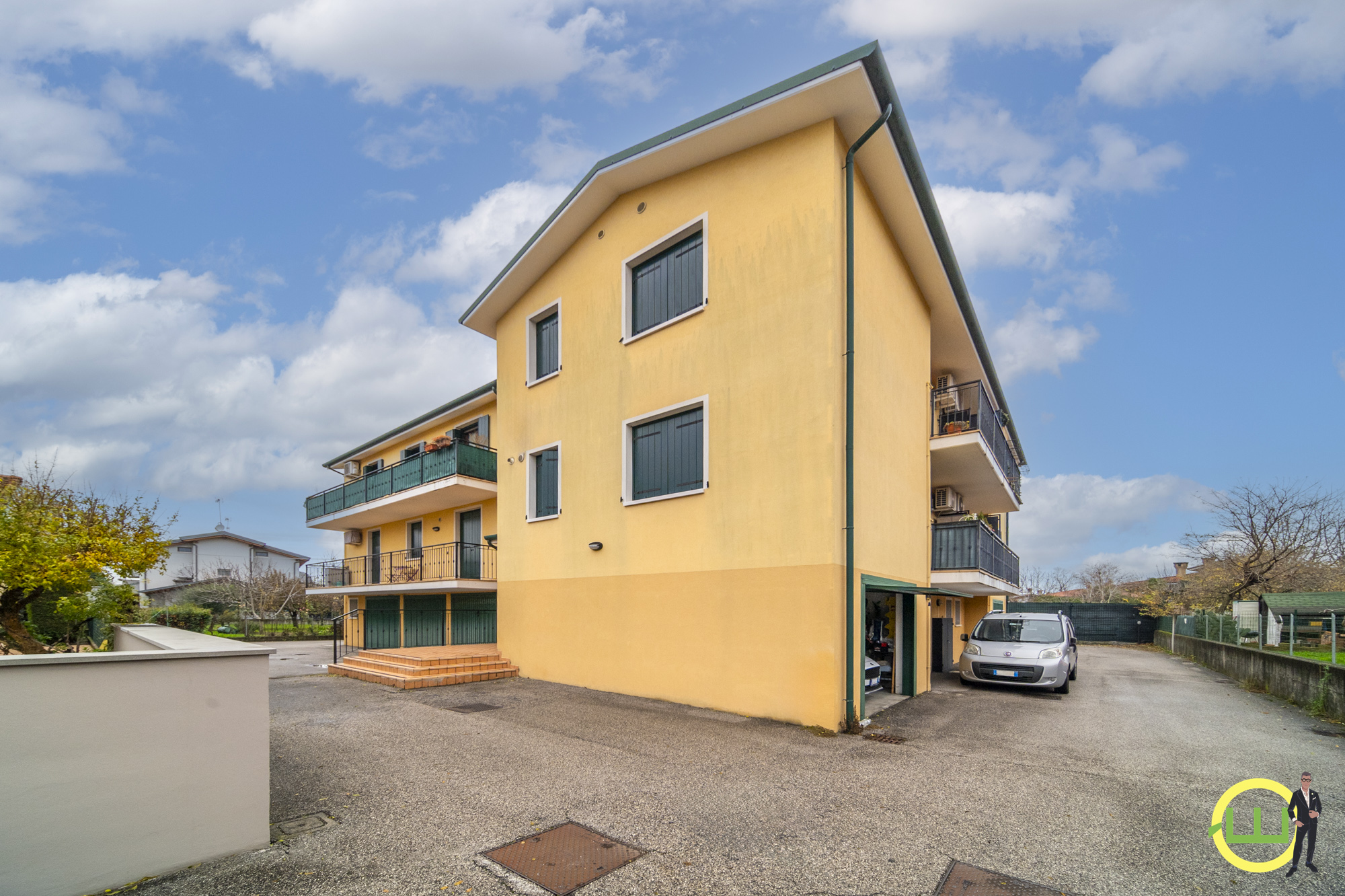Media numero 21 di LUMINOSO BICAMERE ZONA OSPEDALE A LATISANA