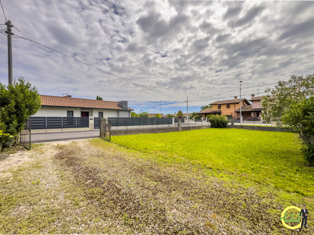 Media numero 23 di CASA INDIPENDENTE CON AMPIO GIARDINO A BERTIOLO