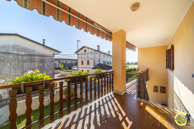 Media numero 21 di VILLA COMPOSTA DA DUE APPARTAMENTI E DUE GARAGE CON GIARDINO A SAN MARTINO AL TAGLIAMENTO