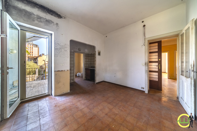 Media numero 12 di VILLA D'EPOCA CON 2 GENEROSI APPARTAMENTI E PARCO IN CENTRO A GORIZIA