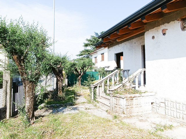 Media numero 7 di Venduta la Villa singola completamente personalizzabile a Manzano