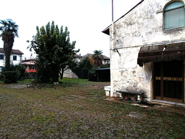 Media numero 9 di RUSTICO CON GIARDINO ESCLUSIVO A SAN VITO AL TORRE