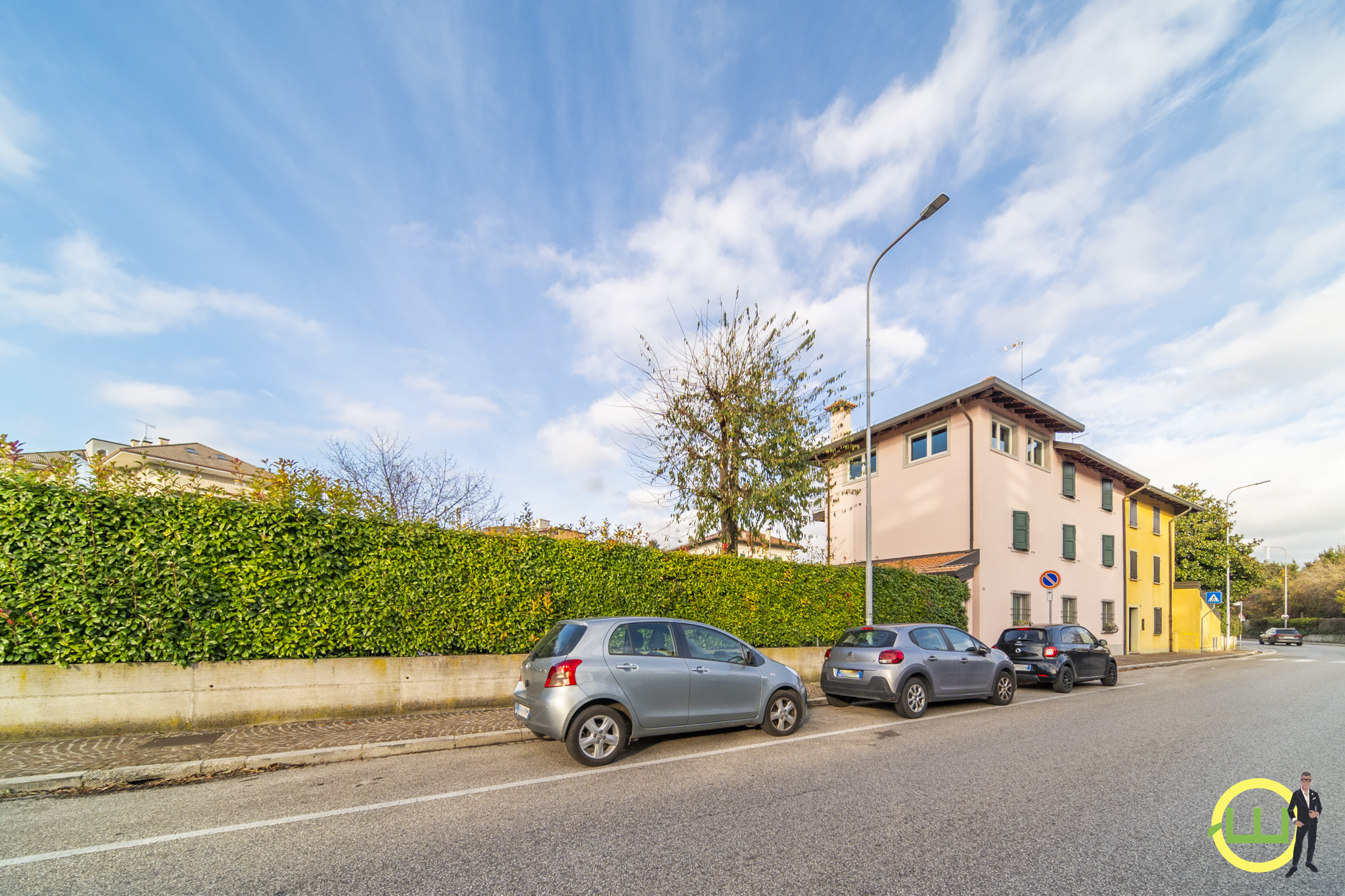 Media numero 47 di VILLA SPETTACOLARE A RIDOSSO DEL CENTRO CITTA' UD